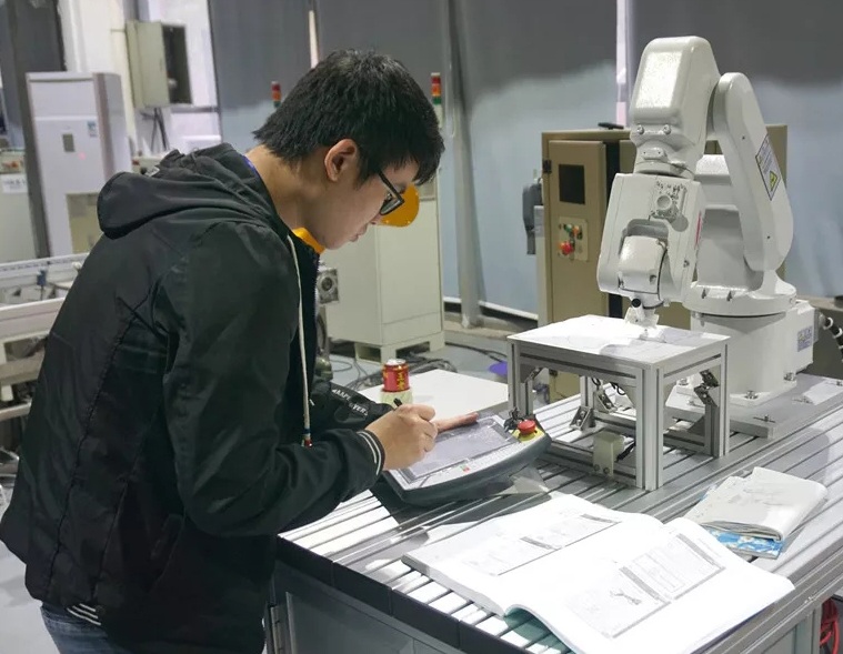 机器视觉技术助力工业机器人、自动化行业不断过步